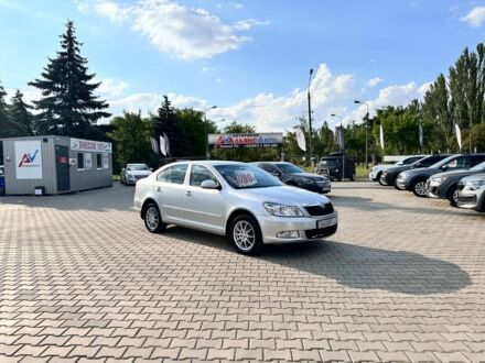 Серый Шкода Октавия, объемом двигателя 1.6 л и пробегом 177 тыс. км за 9400 $, фото 1 на Automoto.ua
