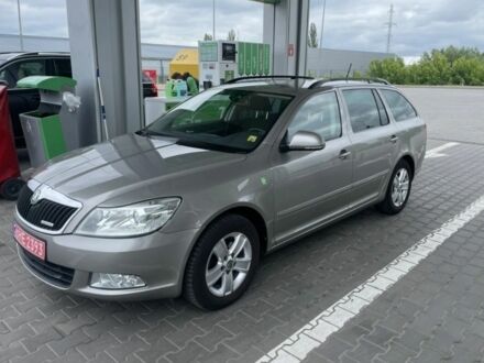 Шкода Октавія 2012 у Луцьку на Automoto.ua Сірий Шкода Октавія, об'ємом двигуна 0 л та пробігом 238 тис. км за 8650 $, фото 1 на Automoto.ua