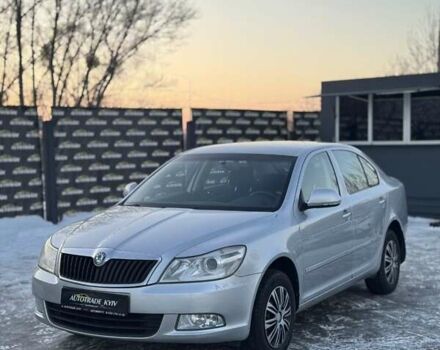 Серый Шкода Октавия, объемом двигателя 1.6 л и пробегом 214 тыс. км за 7900 $, фото 1 на Automoto.ua
