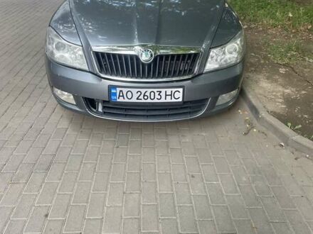 Шкода Октавия 2012 в Ужгороде на Automoto.ua Серый Шкода Октавия, объемом двигателя 1.6 л и пробегом 307 тыс. км за 7500 $, фото 1 на Automoto.ua