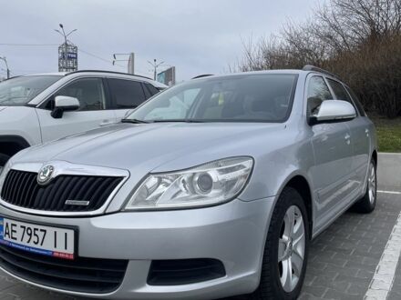 Сірий Шкода Октавія, об'ємом двигуна 1.6 л та пробігом 248 тис. км за 8000 $, фото 1 на Automoto.ua