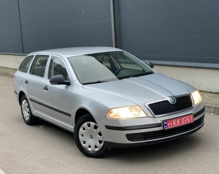 Шкода Октавія 2012 у Києві на Automoto.ua Сірий Шкода Октавія, об'ємом двигуна 1.6 л та пробігом 184 тис. км за 6999 $, фото 1 на Automoto.ua