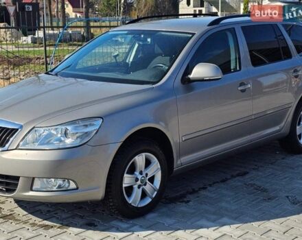 Серый Шкода Октавия, объемом двигателя 1.6 л и пробегом 300 тыс. км за 8000 $, фото 1 на Automoto.ua
