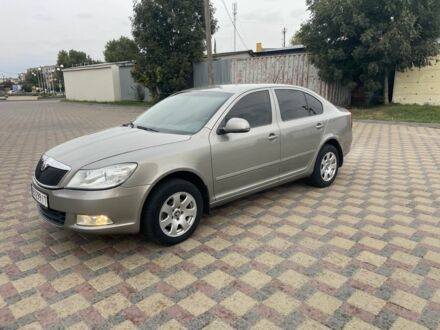 Серый Шкода Октавия, объемом двигателя 1.6 л и пробегом 220 тыс. км за 6200 $, фото 1 на Automoto.ua