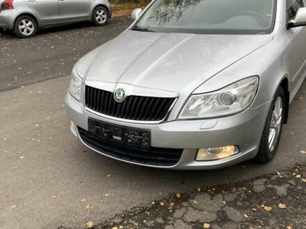 Серый Шкода Октавия, объемом двигателя 1.6 л и пробегом 230 тыс. км за 8500 $, фото 1 на Automoto.ua