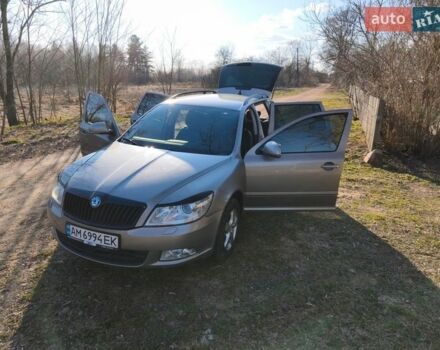 Серый Шкода Октавия, объемом двигателя 1.6 л и пробегом 258 тыс. км за 8400 $, фото 1 на Automoto.ua