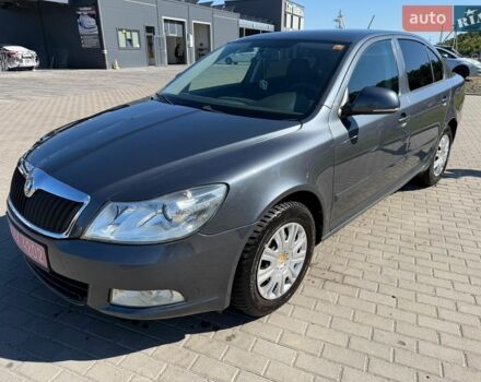 Серый Шкода Октавия, объемом двигателя 1.8 л и пробегом 230 тыс. км за 8600 $, фото 1 на Automoto.ua