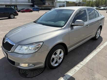 Шкода Октавия 2012 в Житомире на Automoto.ua Серый Шкода Октавия, объемом двигателя 2 л и пробегом 224 тыс. км за 9700 $, фото 1 на Automoto.ua