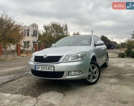 Серый Шкода Октавия, объемом двигателя 1.6 л и пробегом 210 тыс. км за 8500 $, фото 1 на Automoto.ua