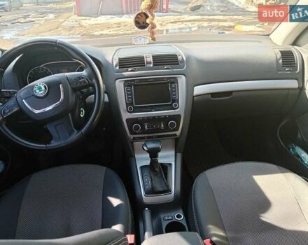 Серый Шкода Октавия, объемом двигателя 2 л и пробегом 261 тыс. км за 9850 $, фото 1 на Automoto.ua