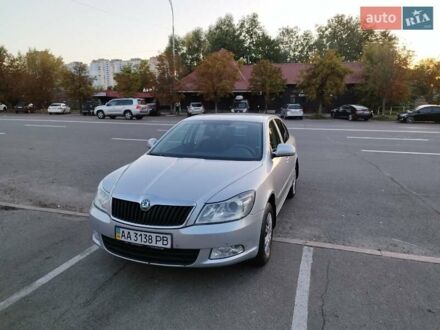 Сірий Шкода Октавія, об'ємом двигуна 1.6 л та пробігом 140 тис. км за 8999 $, фото 1 на Automoto.ua