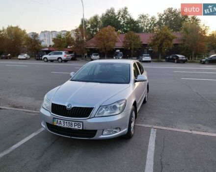 Сірий Шкода Октавія, об'ємом двигуна 1.6 л та пробігом 140 тис. км за 8999 $, фото 1 на Automoto.ua