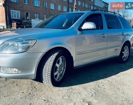 Серый Шкода Октавия, объемом двигателя 1.6 л и пробегом 248 тыс. км за 7500 $, фото 1 на Automoto.ua