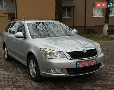 Серый Шкода Октавия, объемом двигателя 1.6 л и пробегом 280 тыс. км за 8200 $, фото 1 на Automoto.ua
