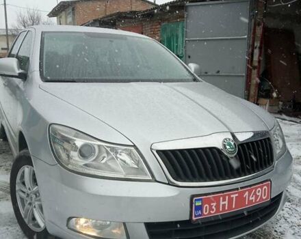 Серый Шкода Октавия, объемом двигателя 1.8 л и пробегом 176 тыс. км за 7600 $, фото 1 на Automoto.ua