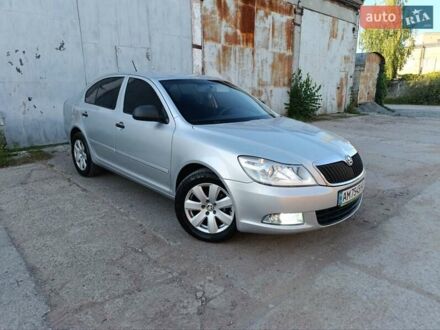 Серый Шкода Октавия, объемом двигателя 1.6 л и пробегом 235 тыс. км за 7900 $, фото 1 на Automoto.ua