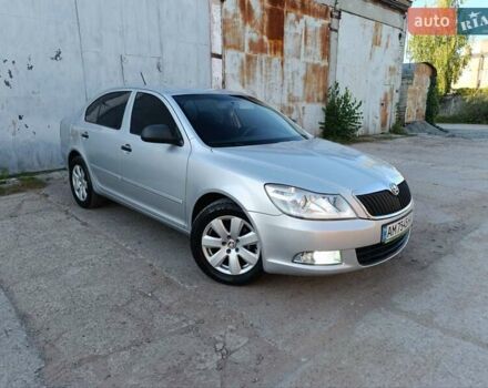 Серый Шкода Октавия, объемом двигателя 1.6 л и пробегом 235 тыс. км за 7900 $, фото 1 на Automoto.ua