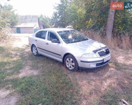Сірий Шкода Октавія, об'ємом двигуна 1.6 л та пробігом 300 тис. км за 6500 $, фото 1 на Automoto.ua