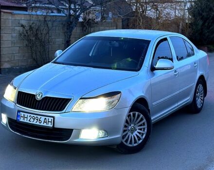 Серый Шкода Октавия, объемом двигателя 1.6 л и пробегом 210 тыс. км за 9000 $, фото 1 на Automoto.ua