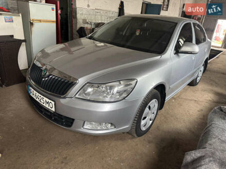 Сірий Шкода Октавія, об'ємом двигуна 1.8 л та пробігом 300 тис. км за 7200 $, фото 1 на Automoto.ua