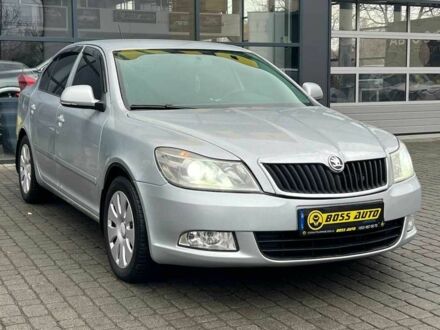 Серый Шкода Октавия, объемом двигателя 1.6 л и пробегом 210 тыс. км за 8500 $, фото 1 на Automoto.ua