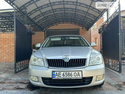 Шкода Октавия 2012 у Александрие на Automoto.ua Серый Шкода Октавия, об'ємом двигуна 1.6 л та пробігом 255 тис. км за 7600 $, фото 1 на Automoto.ua
