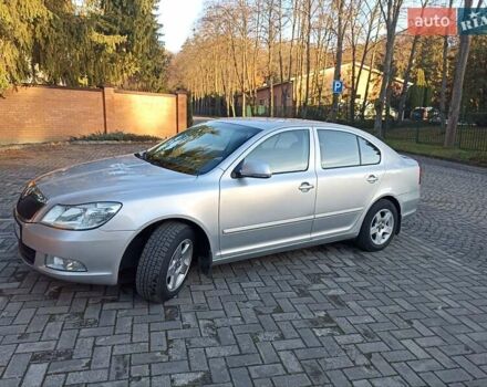 Серый Шкода Октавия, объемом двигателя 1.6 л и пробегом 230 тыс. км за 7777 $, фото 1 на Automoto.ua