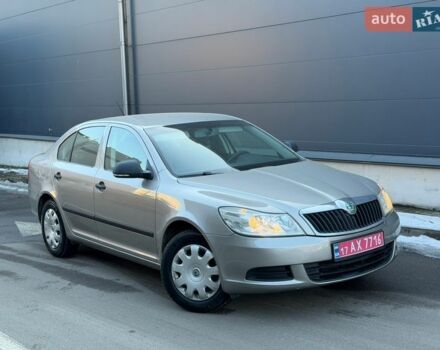 Серый Шкода Октавия, объемом двигателя 1.6 л и пробегом 195 тыс. км за 7999 $, фото 1 на Automoto.ua