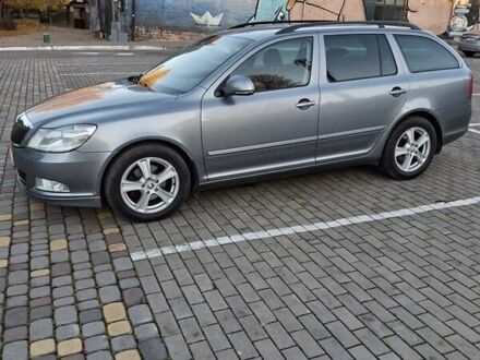 Шкода Октавия 2012 в Луцке на Automoto.ua Серый Шкода Октавия, объемом двигателя 1.97 л и пробегом 261 тыс. км за 8100 $, фото 1 на Automoto.ua
