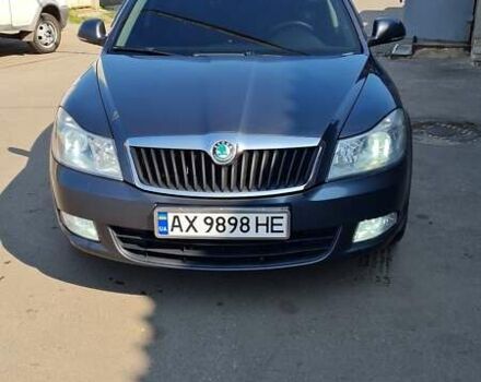 Сірий Шкода Октавія, об'ємом двигуна 1.2 л та пробігом 176 тис. км за 8900 $, фото 1 на Automoto.ua