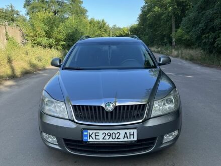Серый Шкода Октавия, объемом двигателя 1.6 л и пробегом 245 тыс. км за 7805 $, фото 1 на Automoto.ua