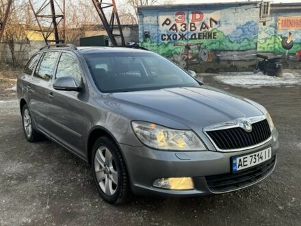 Шкода Октавия 2012 в Каменское - Днепродзержинск на Automoto.ua Серый Шкода Октавия, объемом двигателя 1.6 л и пробегом 275 тыс. км за 9100 $, фото 1 на Automoto.ua