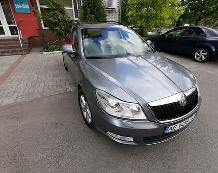 Серый Шкода Октавия, объемом двигателя 1.6 л и пробегом 218 тыс. км за 9300 $, фото 1 на Automoto.ua