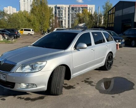 Серый Шкода Октавия, объемом двигателя 1.8 л и пробегом 230 тыс. км за 9900 $, фото 1 на Automoto.ua