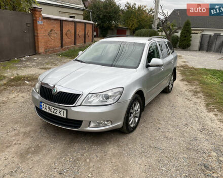Серый Шкода Октавия, объемом двигателя 1.8 л и пробегом 175 тыс. км за 6000 $, фото 1 на Automoto.ua