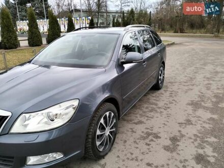Шкода Октавия 2012 в Луцке на Automoto.ua Серый Шкода Октавия, объемом двигателя 1.97 л и пробегом 297 тыс. км за 9800 $, фото 1 на Automoto.ua
