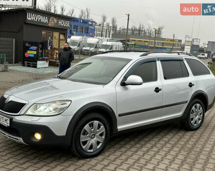 Сірий Шкода Октавія, об'ємом двигуна 2 л та пробігом 217 тис. км за 9999 $, фото 1 на Automoto.ua