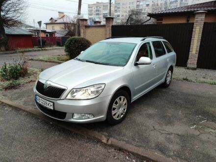 Серый Шкода Октавия, объемом двигателя 1.6 л и пробегом 222 тыс. км за 8100 $, фото 1 на Automoto.ua