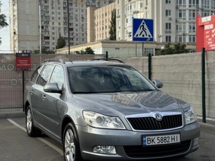 Шкода Октавия 2013 в Киеве на Automoto.ua Серый Шкода Октавия, объемом двигателя 1.6 л и пробегом 279 тыс. км за 9000 $, фото 1 на Automoto.ua