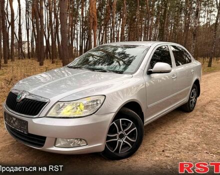Серый Шкода Октавия, объемом двигателя 1.6 л и пробегом 165 тыс. км за 7850 $, фото 1 на Automoto.ua