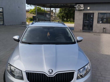 Шкода Октавия 2013 в Виноградове на Automoto.ua Серый Шкода Октавия, объемом двигателя 1.97 л и пробегом 255 тыс. км за 9300 $, фото 1 на Automoto.ua
