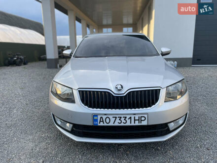 Шкода Октавия 2013 в Иршава на Automoto.ua Серый Шкода Октавия, объемом двигателя 1.6 л и пробегом 237 тыс. км за 9800 $, фото 1 на Automoto.ua