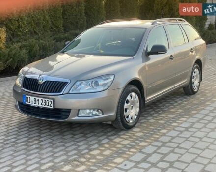 Серый Шкода Октавия, объемом двигателя 1.6 л и пробегом 261 тыс. км за 8500 $, фото 1 на Automoto.ua