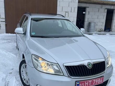 Серый Шкода Октавия, объемом двигателя 1.6 л и пробегом 229 тыс. км за 9300 $, фото 1 на Automoto.ua