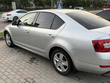 Шкода Октавія 2013 у Івано-Франківську на Automoto.ua Сірий Шкода Октавія, об'ємом двигуна 1.6 л та пробігом 291 тис. км за 8250 $, фото 1 на Automoto.ua