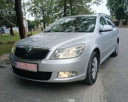 Серый Шкода Октавия, объемом двигателя 1.6 л и пробегом 220 тыс. км за 9500 $, фото 1 на Automoto.ua