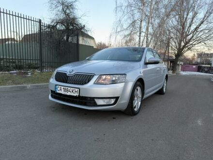 Шкода Октавия 2013 в Черкассах на Automoto.ua Серый Шкода Октавия, объемом двигателя 1.6 л и пробегом 260 тыс. км за 10400 $, фото 1 на Automoto.ua