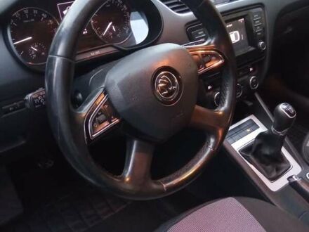 Сірий Шкода Октавія, об'ємом двигуна 2 л та пробігом 300 тис. км за 11700 $, фото 1 на Automoto.ua