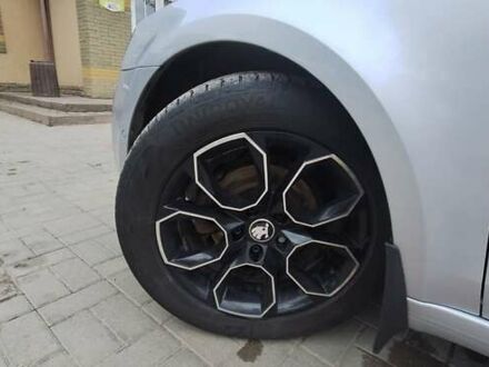Шкода Октавия 2014 в Могилев-Подольском на Automoto.ua Серый Шкода Октавия, объемом двигателя 1.6 л и пробегом 295 тыс. км за 11700 $, фото 1 на Automoto.ua