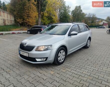 Серый Шкода Октавия, объемом двигателя 1.6 л и пробегом 215 тыс. км за 12000 $, фото 1 на Automoto.ua
